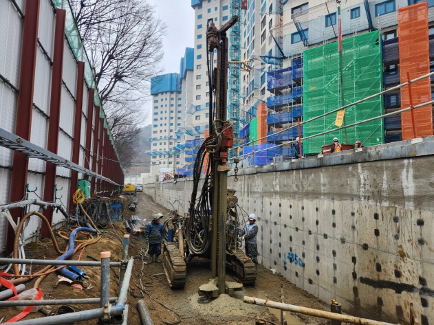 천공및케이싱설치 (2).jpg