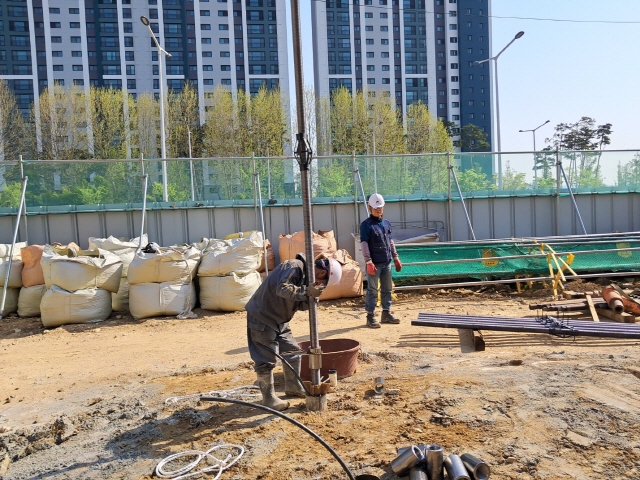 04.강봉삽입1.jpg